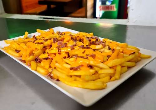 Batata com cheddar e bacon